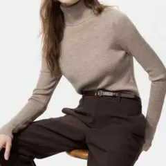 【新品未使用】UNIQLO メリノリブタートルネックセーター　ベージュM
