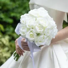 アーティフィシャルフラワー　ホワイトローズ　クラッチ　ブーケ(ブートニアなし)