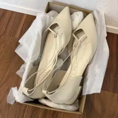 【新品】ルタロン　ポインテッドメタルクロスストラップフラットのサムネイル