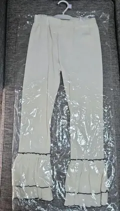 新品未使用　バースデイ　フリルパンツ