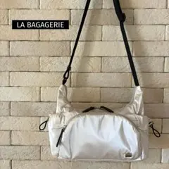 LA BAGAGERIE メタリックドロストポケット ショルダーバッグ