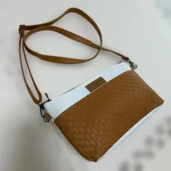 ブラウン ショルダーバッグ