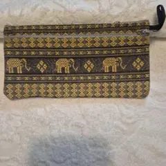 象模様の薄型ポーチ　タイのお土産