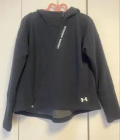 Under Armour ブラックパーカー MD