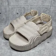 adidas アディレッタ サンダル 厚底 バックストラップのサムネイル