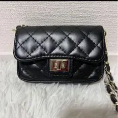 オウレンティ　AULENTTI キルティングポシェット　チェーンバッグ　ミニ