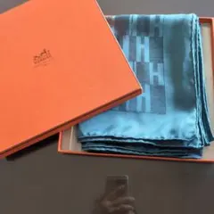 お値下げしました　ブルーのエルメスストールのサムネイル