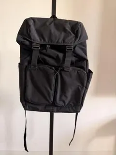 【新品未使用】UNIQLO マルチポケットバックパック 24L ブラック【美品】のサムネイル