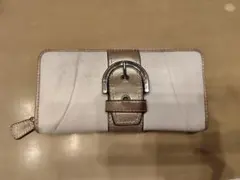 COACH 長財布 ホワイト×ゴールド バックルのサムネイル