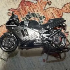 YAMAHA RZV500R ミニレプリカ 世界の名車シリーズ vol.36 - メルカリ