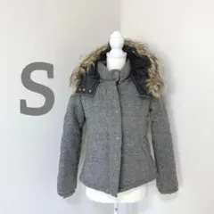 ファー付きダウンジャケット　アウター　取り外しフード　グレー　ダウン80% S