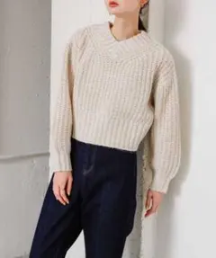 美品　SENSE OF PLACE Vネック　セーター　ニット　ホワイト　長袖