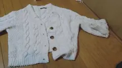ホワイト ケーブルニット カーディガン