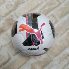 プーマサッカーボール3号球　新品未使用のサムネイル