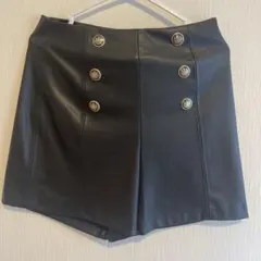 【ZARA】フェイクレザーショートパンツ