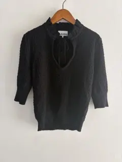 GANNI フリルネック 半袖ニット ブラック美品サイズSのサムネイル