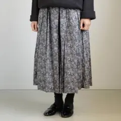 【美品】　YAECA リバティー柄タックキュロット YAECA (ヤエカ) WRITE CULOTTES LIBERTY / ライトキュロットリバティ