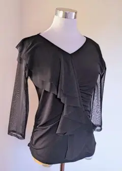 Leirena 社交ダンスに!! 黒のフリルトップス