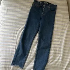 Levi's Premium Wedgie ストレートデニム サイズ24のサムネイル