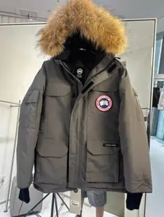 カナダグース ダウンジャケット