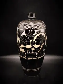 【 北宋磁州窯　黒掻落し瓶 】　草花文　骨董　中国古玩