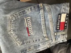TOMMY HILFIGER ライトブルーデニムジーンズ
