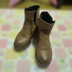 ブラウンショートブーツ ジッパー付き