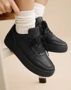 SHEIN 厚底 ブラック スニーカー 黒のサムネイル