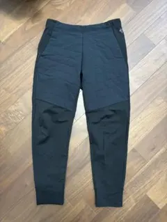 DESCENTE ブラックジョガーパンツ ストレッチ素材　デサント　O