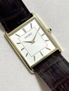 SEIKO ESSENTIALS 4N30-00G0 スクエアタンク クォーツ - メルカリ
