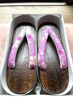 美品　花柄鼻緒 木製下駄　浴衣用
