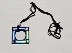 カラフルな正方形ペンダント ネックレス