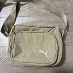PUMA ベージュ ショルダーバッグ