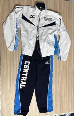 セントラルスポーツ　130 シャツ、短パンのおまけ付き