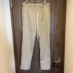 ドレステリア　ベージュパンツのサムネイル