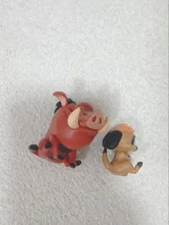 ディズニー　肩ズン　ライオンキング　プンバ　ティモン　カプセルトイ