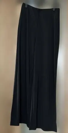 UNIQLO クレープジャージーストレートパンツ　ブラック②