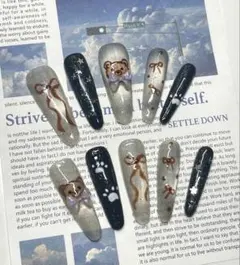 クマとリボンのネイルチップ カフェラテ色のくまさん