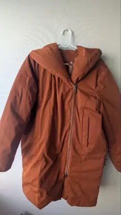 ヨソオウ　　YOSOOUダウンコート　美品　オレンジのサムネイル