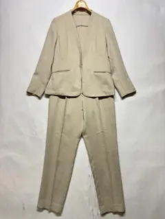 プラステ PLST セットアップ パンツスーツ ノーカラー ベージュ L