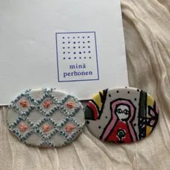 ミナペルホネン　サンキューベリーバッジ　2個セット