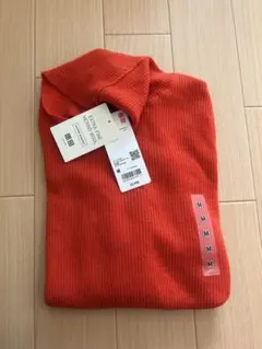ユニクロ　メリノリブタートルネックセーター　オレンジ　Mサイズ
