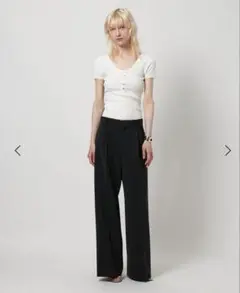 値下げ CHANEL ノースリーブ リブニット ホワイト ココマークボタン　36 値下げ CHANEL ノースリーブ リブニット ホワイト ココマークボタン 36