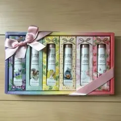 新品 WONDER HONEY 蜜蜂の森のハンドクリームギフトのサムネイル