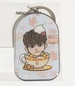 白濱亜嵐　メタルキーホルダー