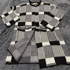 新品 CHILLE ニットカーディガンのサムネイル
