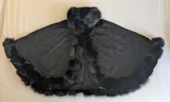 SAGA FURS 黒フォックスファー付きカシミアポンチョ