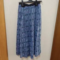 アデュートリステス　リバティ柄　青系花柄フレアスカート　新品未使用品