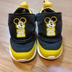 adidas ミッキーマウス スニーカー