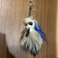 FENDI ファー付きキャラクターキーホルダー　カールラガーフェルド